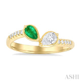 1/3 ctw Toi Et Moi 5X3MM Pear Cut Emerald and 1/4 ctw Pear & Round Cut Diamond Precious Fashion Ring in 14K Yellow Gold