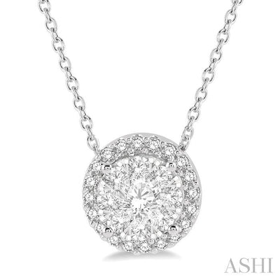 Round Shape Halo Lovebright Essential Diamond Pendant