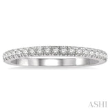 1/4 Ctw Round Cut Diamond Wedding Band in 14K White Gold