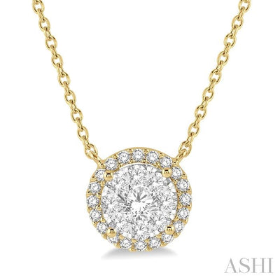 Round Shape Halo Lovebright Essential Diamond Pendant