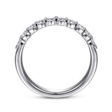 Shared Prong & Bezel Diamond Band