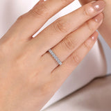 Shared Prong & Bezel Diamond Band