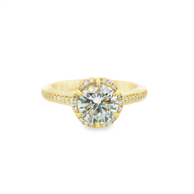 Round Diamond Halo Engagement Ring
