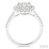 Lovebright Essential Diamond Engagement Ring