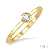 1/10 Ctw Bezel Set Round Cut Diamond Petite Fashion Ring in 14K Yellow Gold